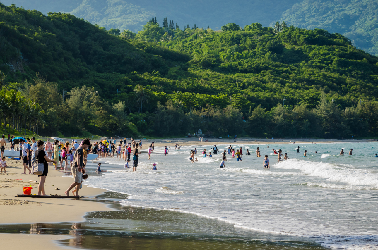 迎接水域旺季 ! 救生員4月至9月進駐「杉原灣」打造安全遊憩環境